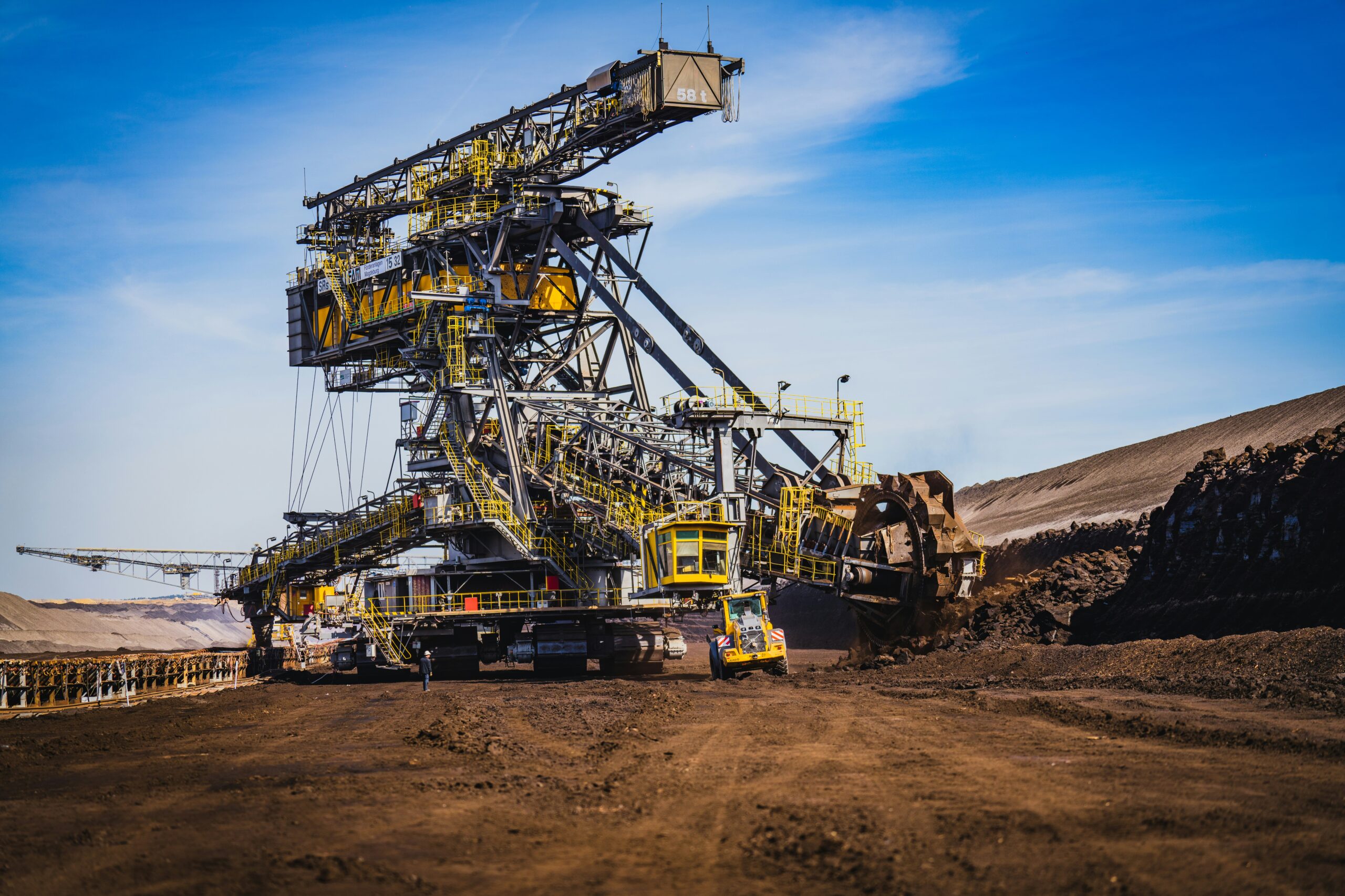 Singapore Cape Flows Rise Above Average as Brazilian Momentum Holds and Australian Coal Slips